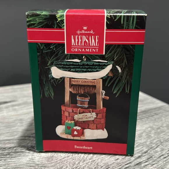 Hallmark | Sweetheart Wishing Well (1990) - Vintage Keepsake Ornament - Picture 3 of 15